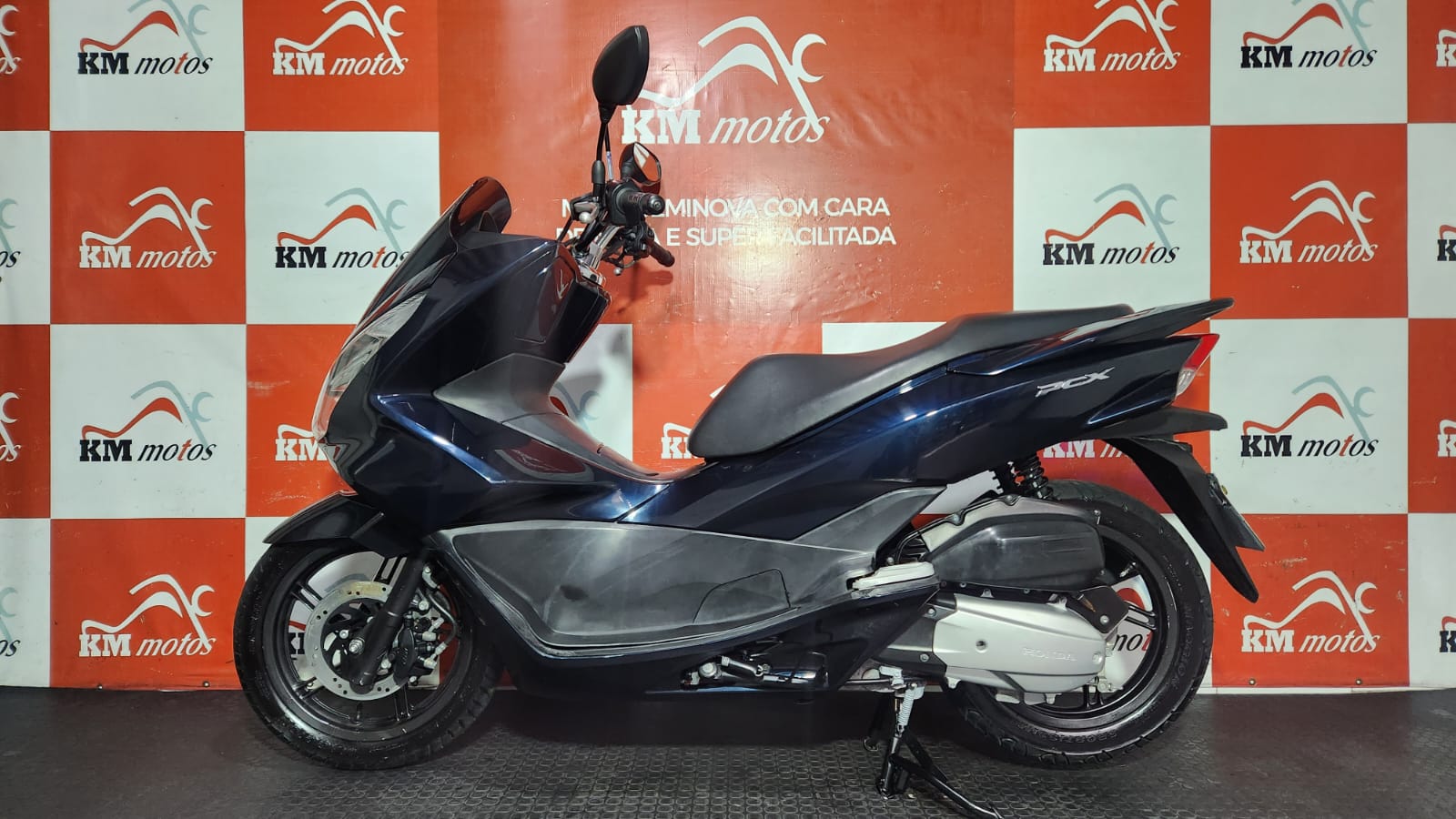 Honda Pcx Azul Km Motos Sua Loja De Motos Seminovas