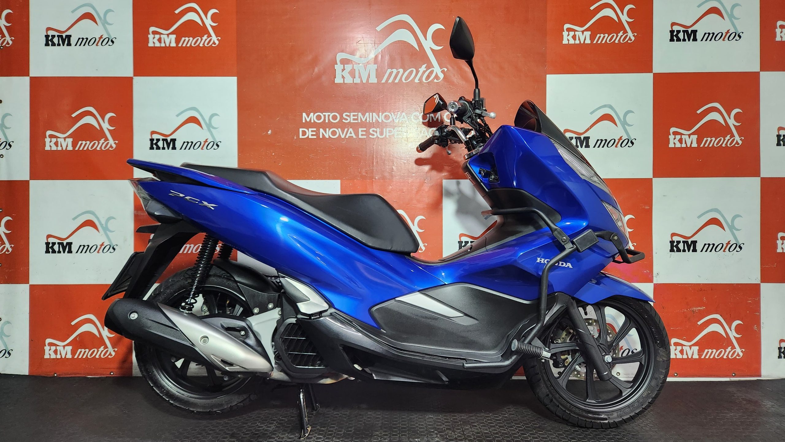 Honda Pcx Azul Km Motos Sua Loja De Motos Seminovas